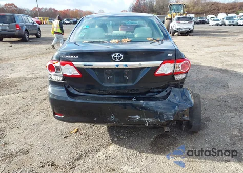2013 Toyota Corolla Le z USA, uszkodzony, nr VIN 2T1BU4EE7DC946679
